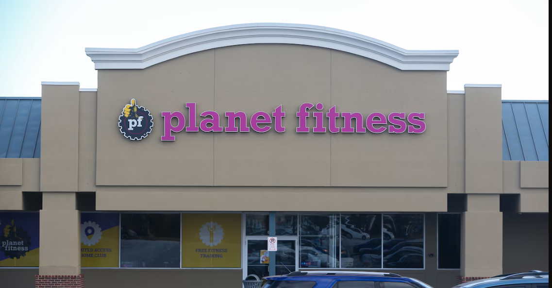 is planet fitness open on labor day 2025?
